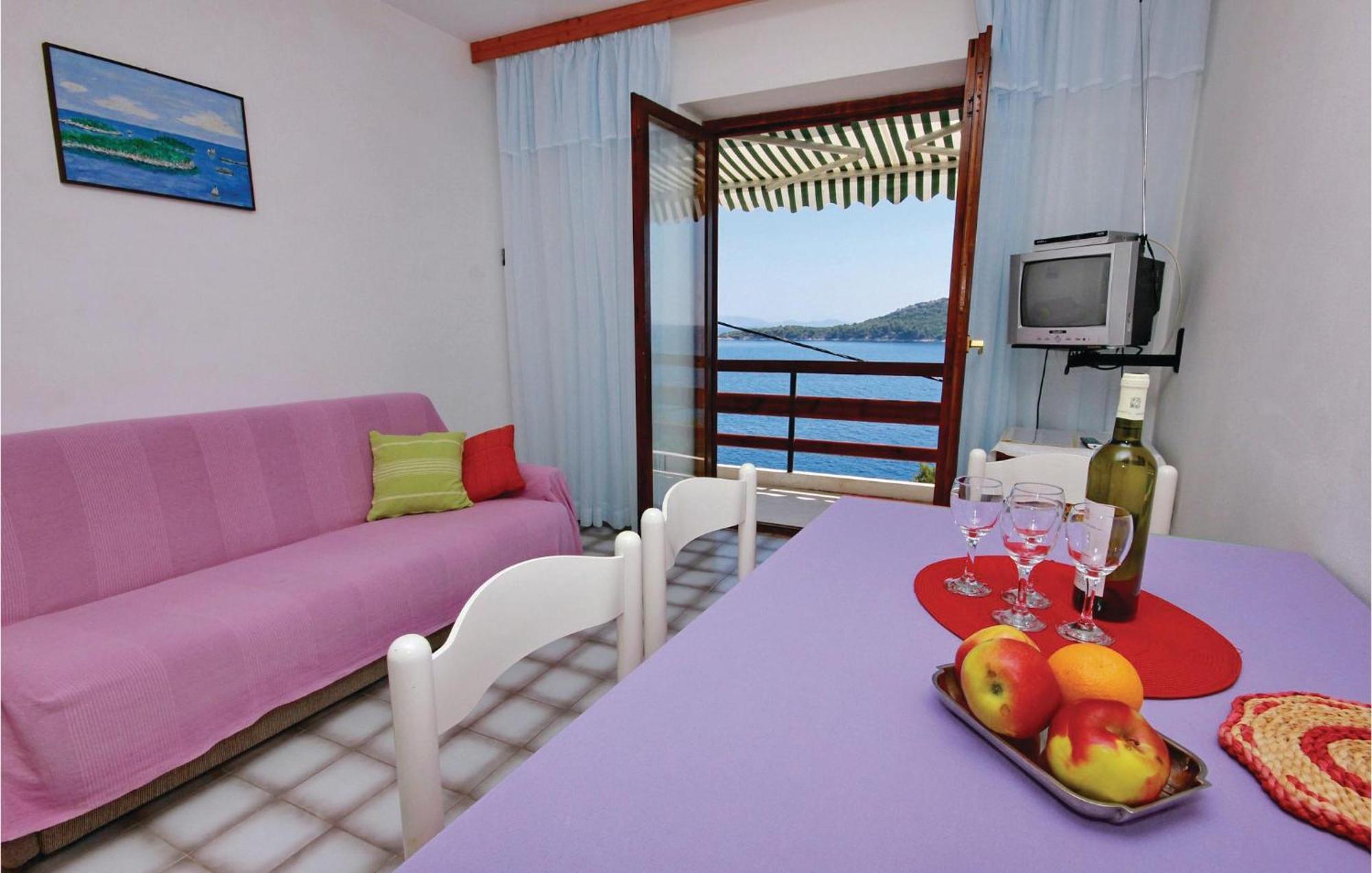 Beautiful Apartment In Prizba With Wifi Экстерьер фото